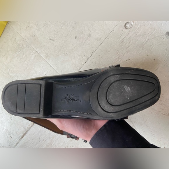 LIFE STRIDE SHOES - Picture 3 of 3